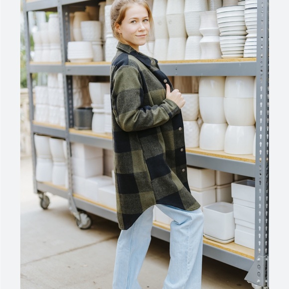 Long Shacket - Picture 2 of 12